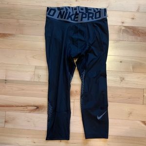 New Nike PRO Compression Tights 3/4 Size Medium Black